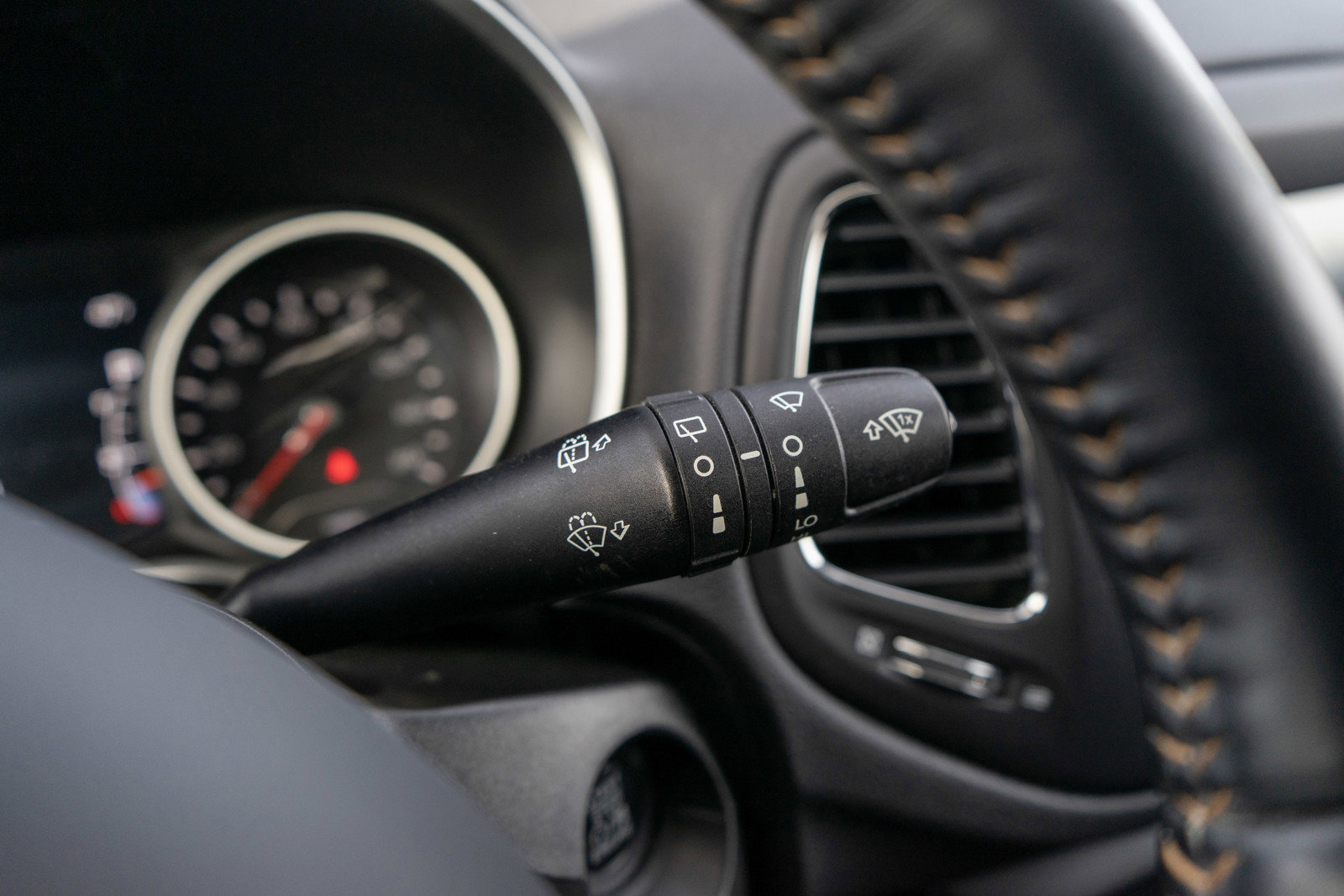 Used 2019 Jeep Compass Latitude w/ Popular Equipment Group image 26