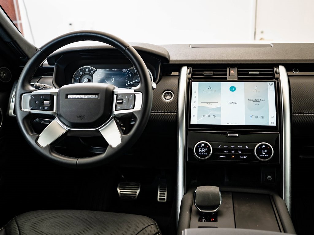 Used 2023 Land Rover Discovery S R-Dynamic image 30