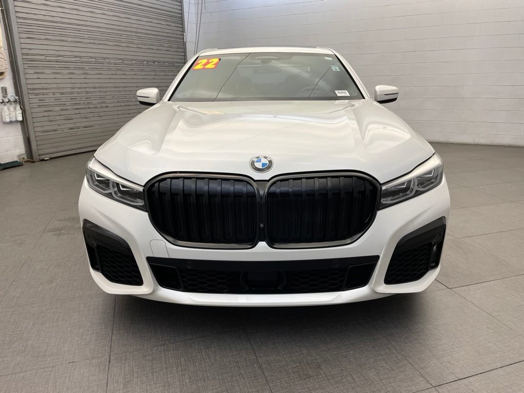 Used 2022 BMW 750i xDrive w/ Luxury Rear Seating Package AWD/4WD image 8