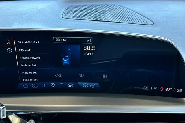 Certified 2024 Cadillac Lyriq Sport AWD/4WD image 18