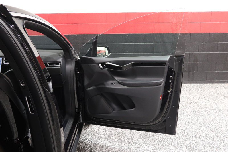 Used 2016 Tesla Model X 90D AWD/4WD image 45