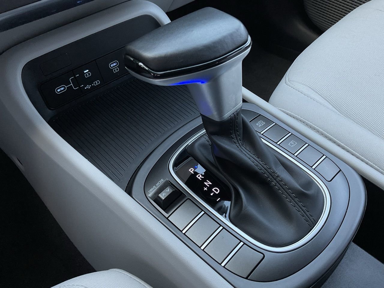 Used 2025 Hyundai Kona SEL image 35