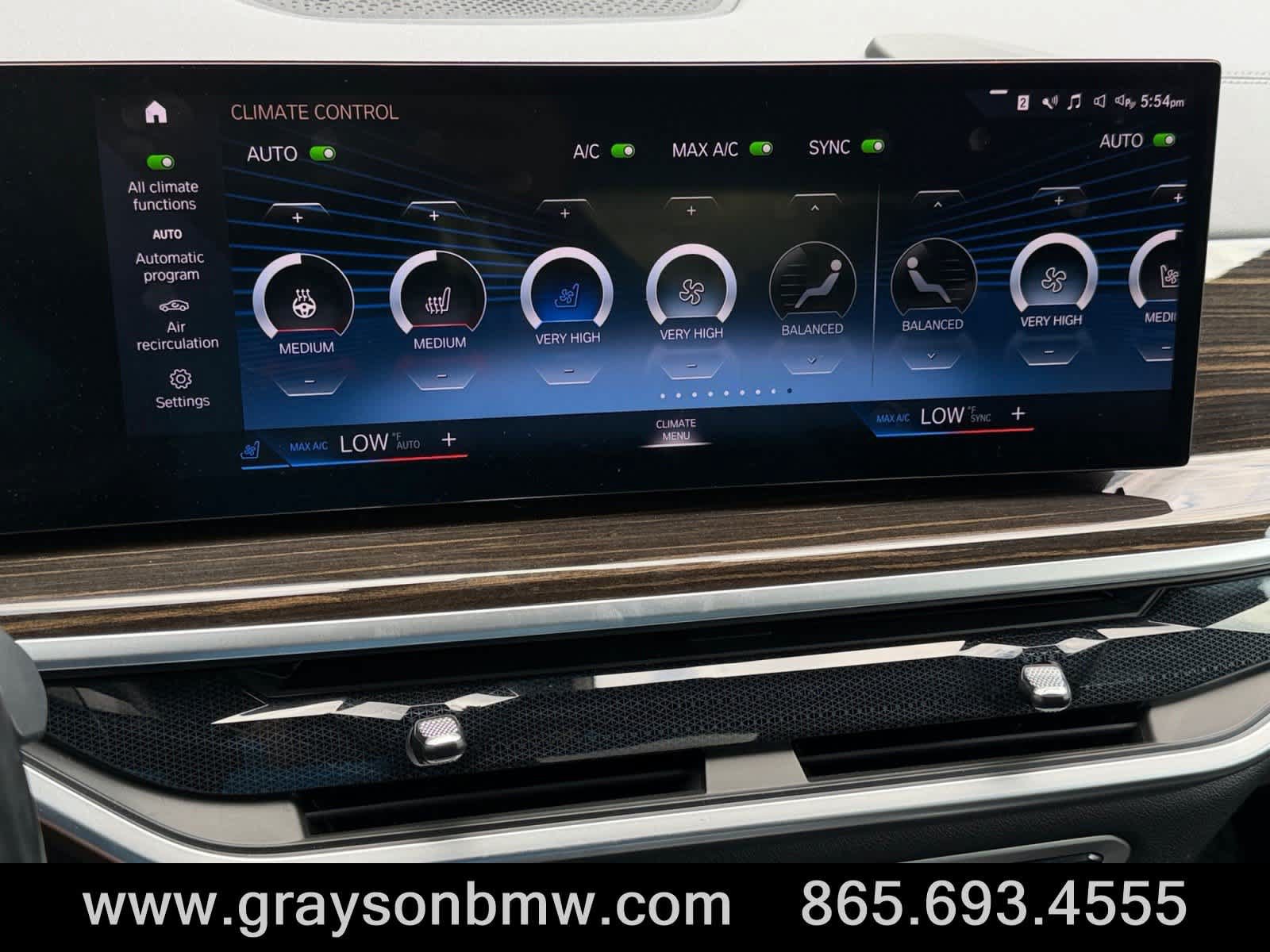 Used 2023 BMW X7 xDrive40i w/ Dynamic Handling Package AWD/4WD image 34