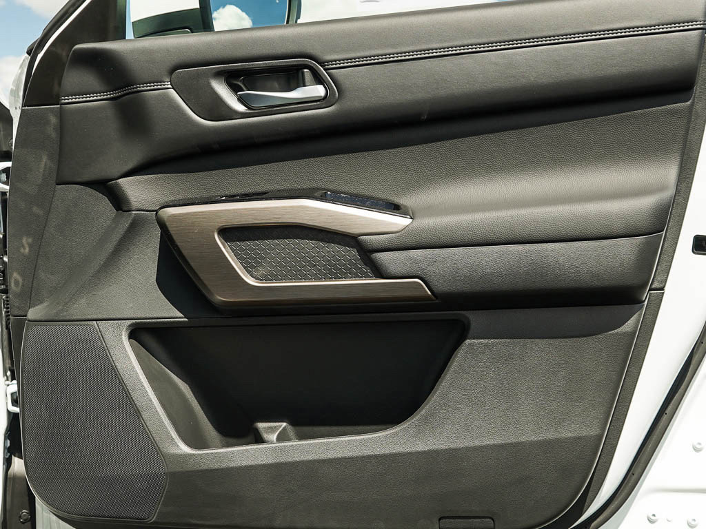 New 2025 Nissan Pathfinder Platinum image 10