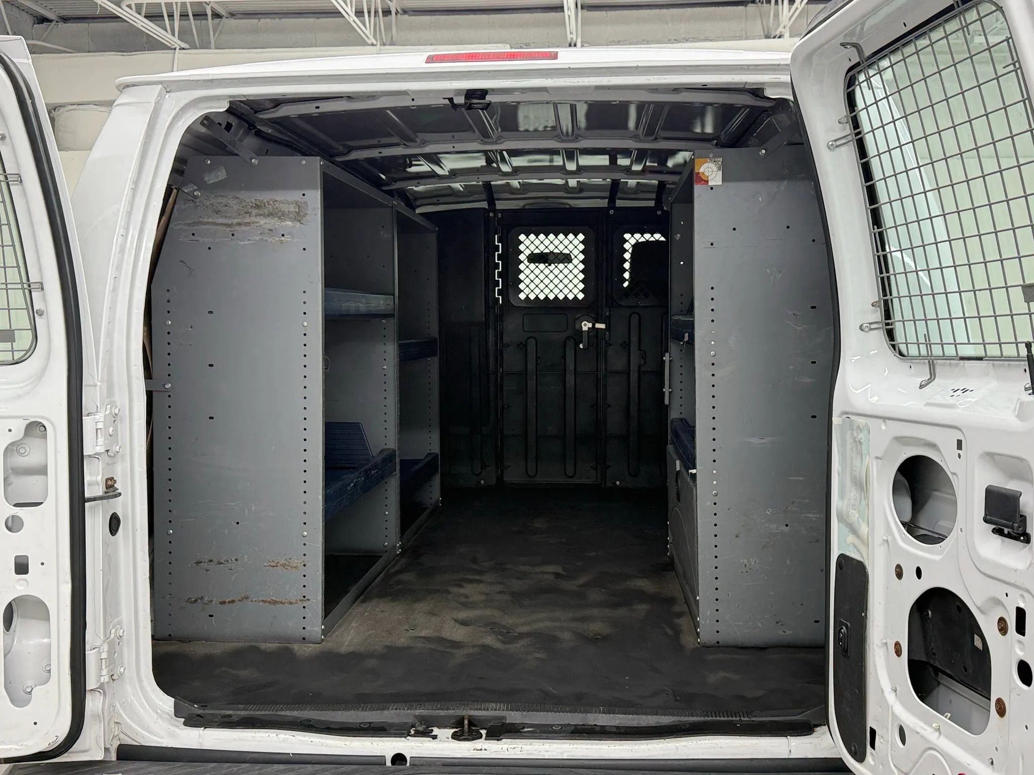 Used 2011 Ford E-150 and Econoline 150 w/ Commercial Cargo Van Pkg RWD image 30