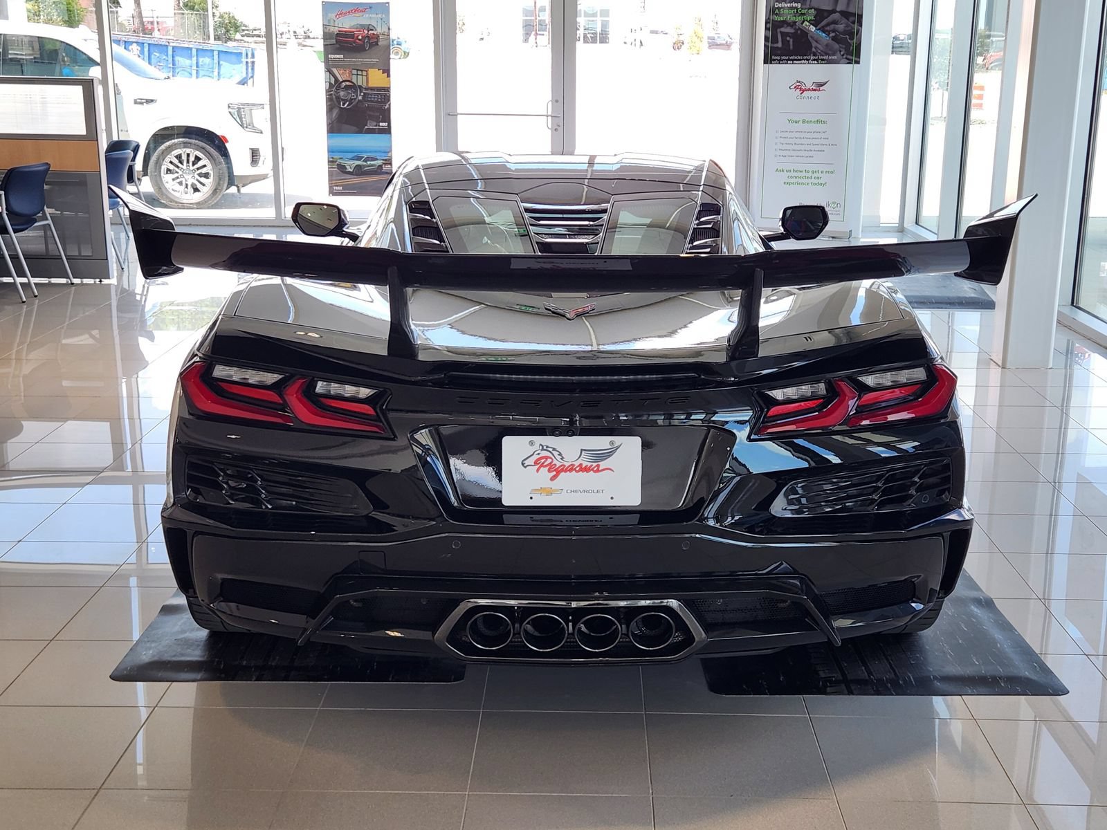 New 2027 Chevrolet Corvette ZR1 w/ ZR1 Carbon Fiber Aero Package RWD image 8