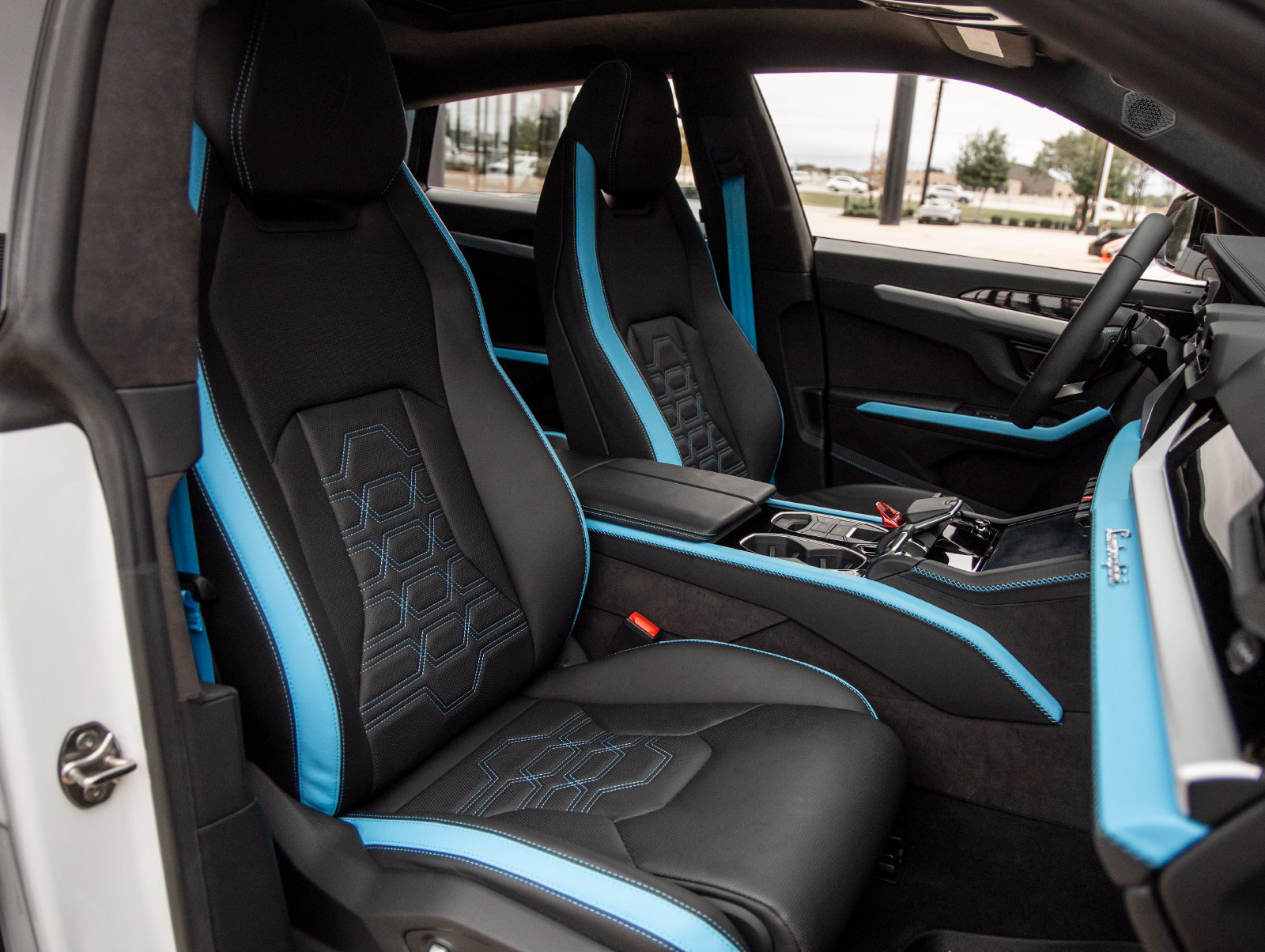 Used 2025 Lamborghini Urus S AWD/4WD image 46