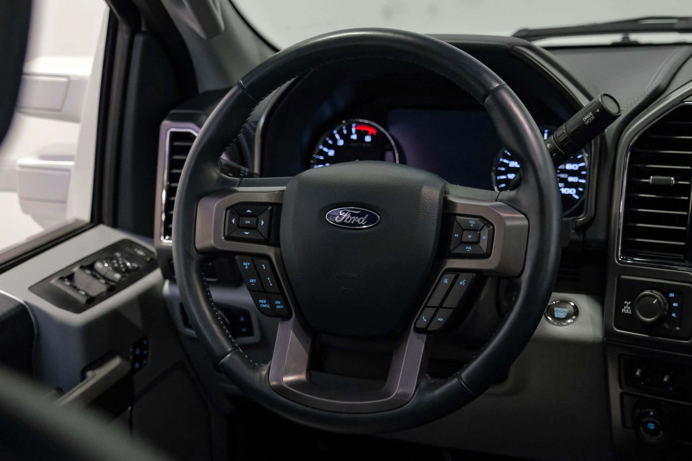 Used 2022 Ford F250 Limited image 14