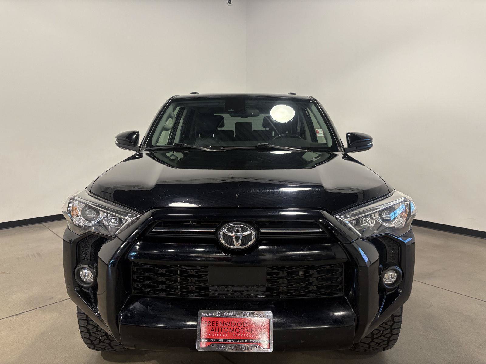 Used 2021 Toyota 4Runner SR5 Premium w/ Moonroof Package AWD/4WD image 8