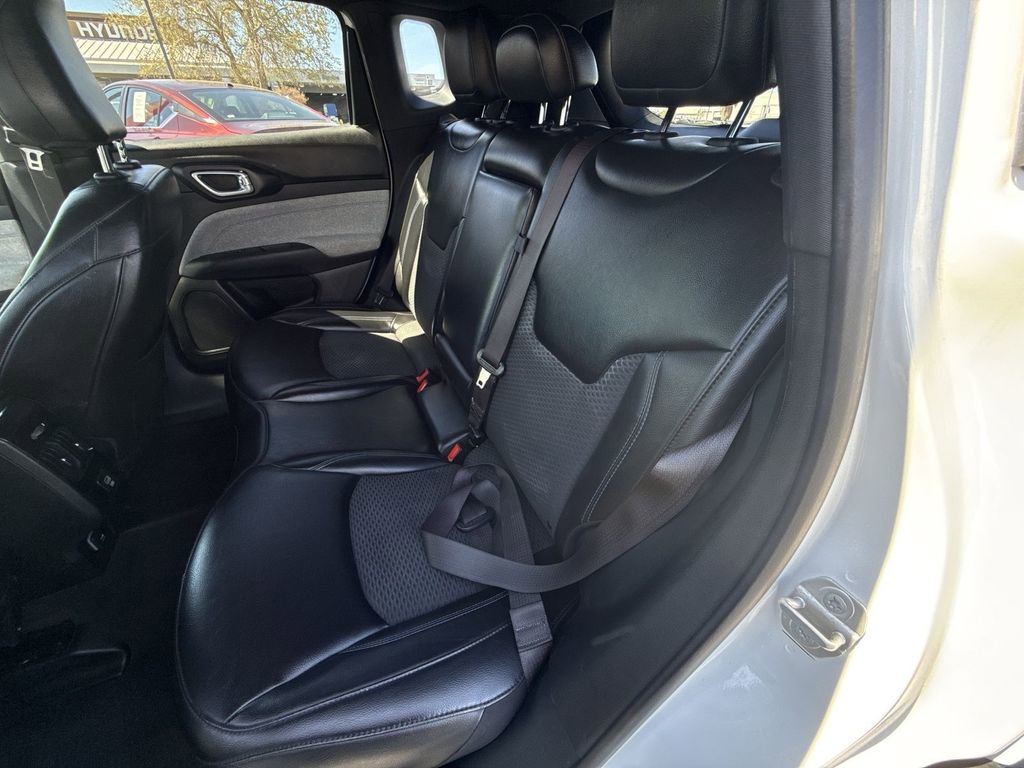 Used 2023 Jeep Compass Latitude image 23
