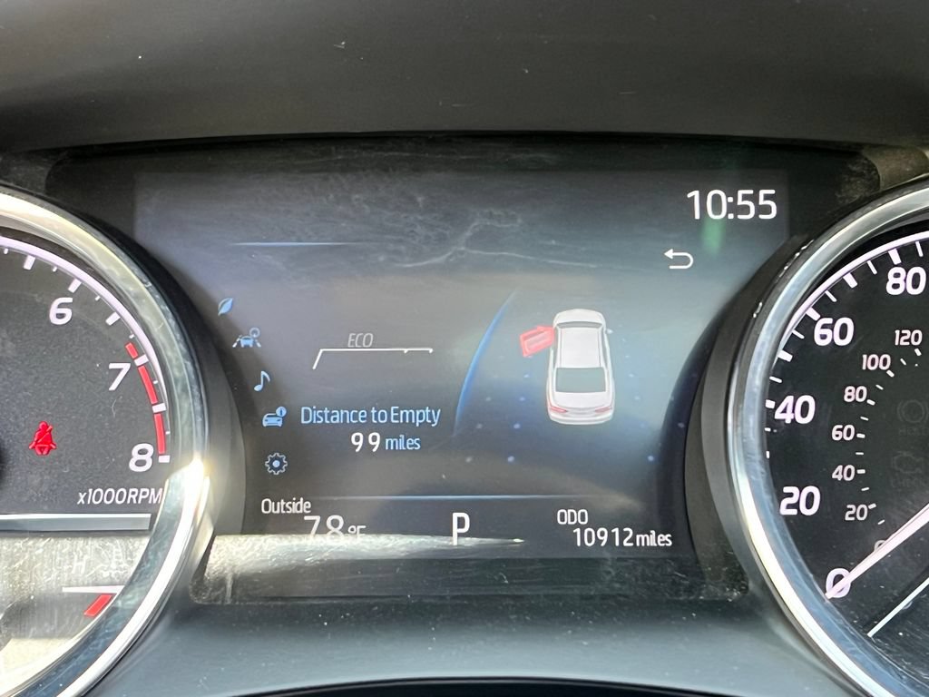Used 2020 Toyota Camry XLE FWD image 15