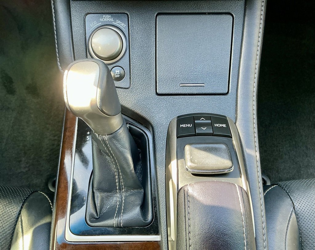 Used 2016 Lexus ES 350 w/ Luxury Package w/Wood Trim image 34