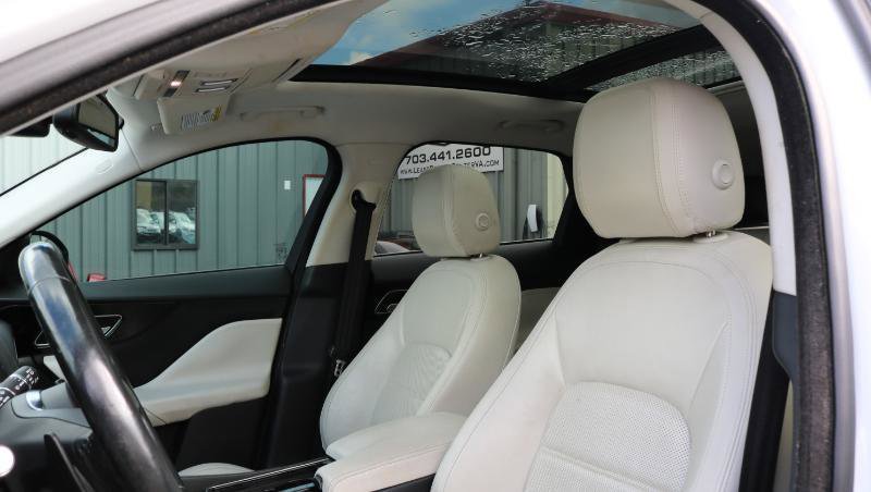 Used 2018 Jaguar F-PACE Prestige image 9