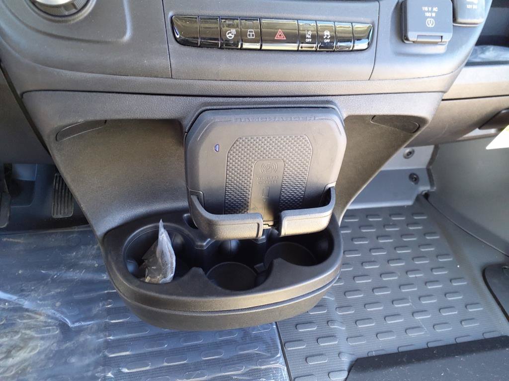 New 2024 RAM ProMaster 3500 w/ Delivery Van Package FWD image 17