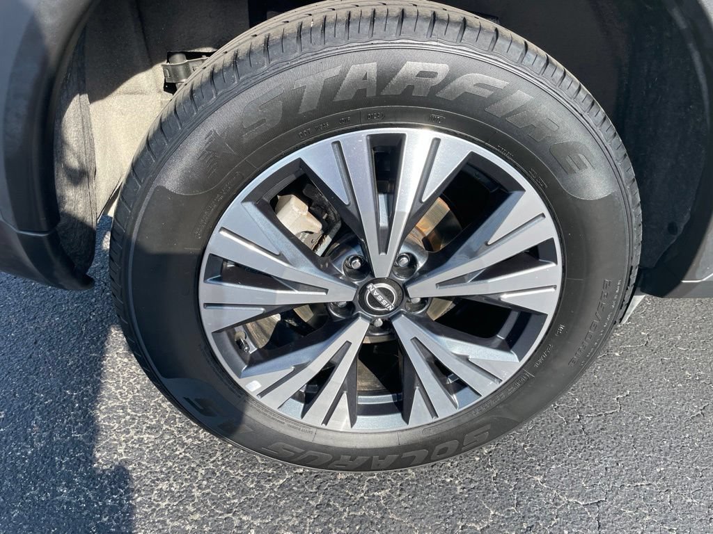 Used 2023 Nissan Rogue SV AWD/4WD image 10