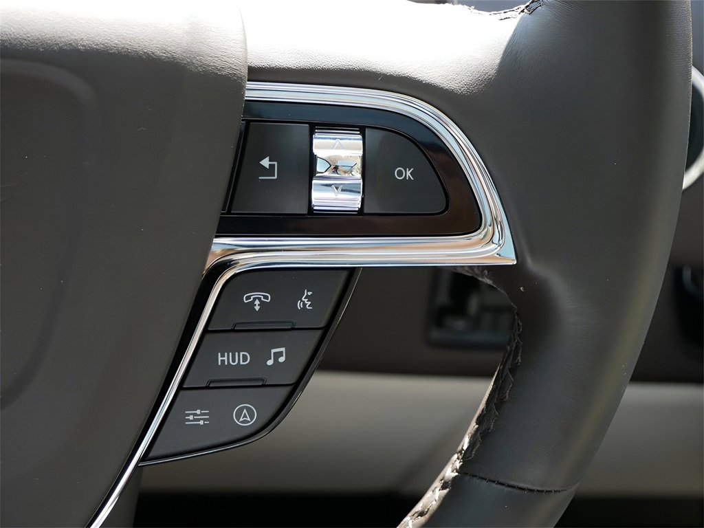 Used 2024 Lincoln Navigator Black Label image 21