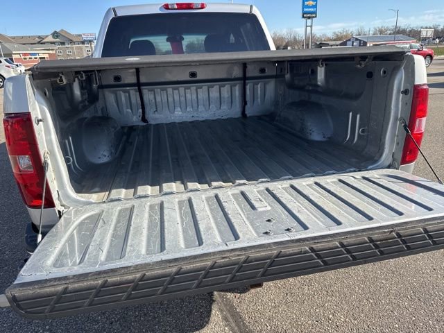 Used 2010 Chevrolet Silverado 1500 LTZ w/ Z71 Appearance Package image 8