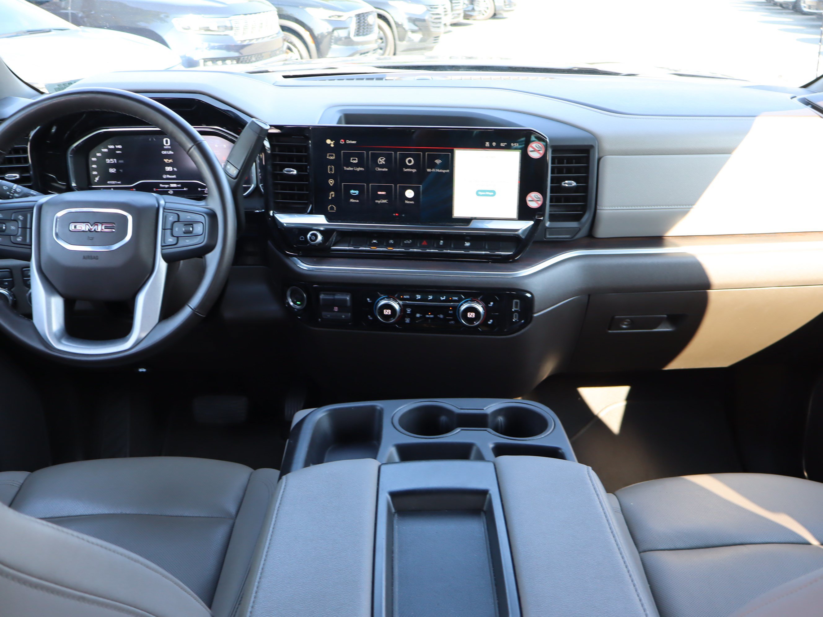 Used 2025 GMC Sierra 1500 SLT AWD/4WD image 16