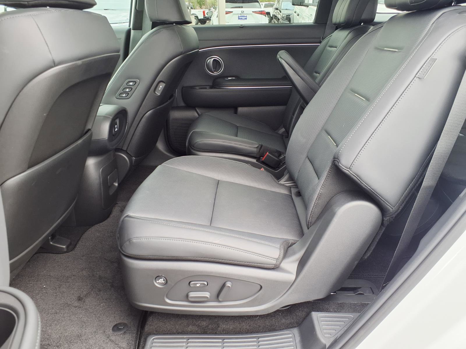 Used 2026 Hyundai Palisade Calligraphy image 17