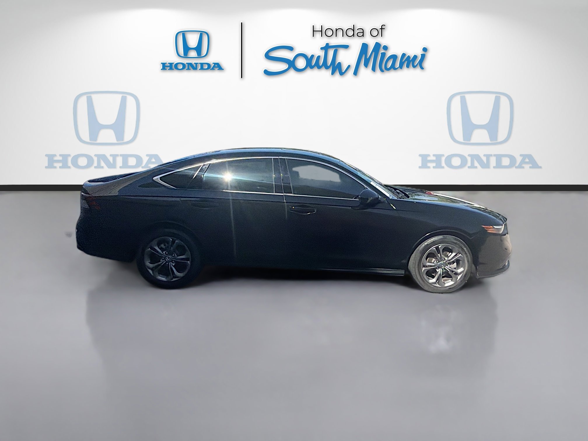 Certified 2024 Honda Accord EX image 8