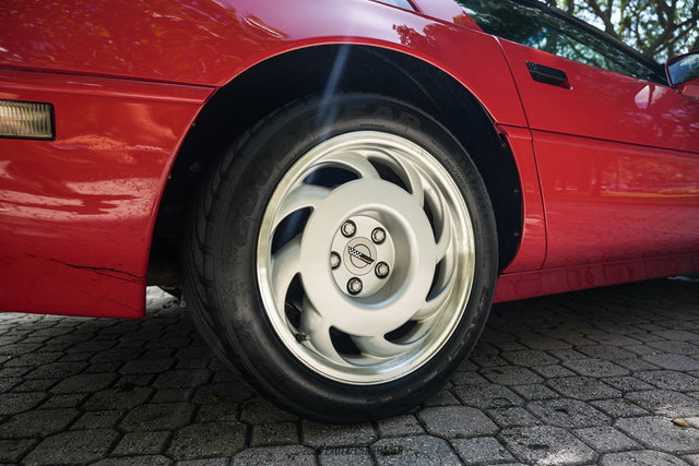 Used 1992 Chevrolet Corvette ZR-1 RWD image 72