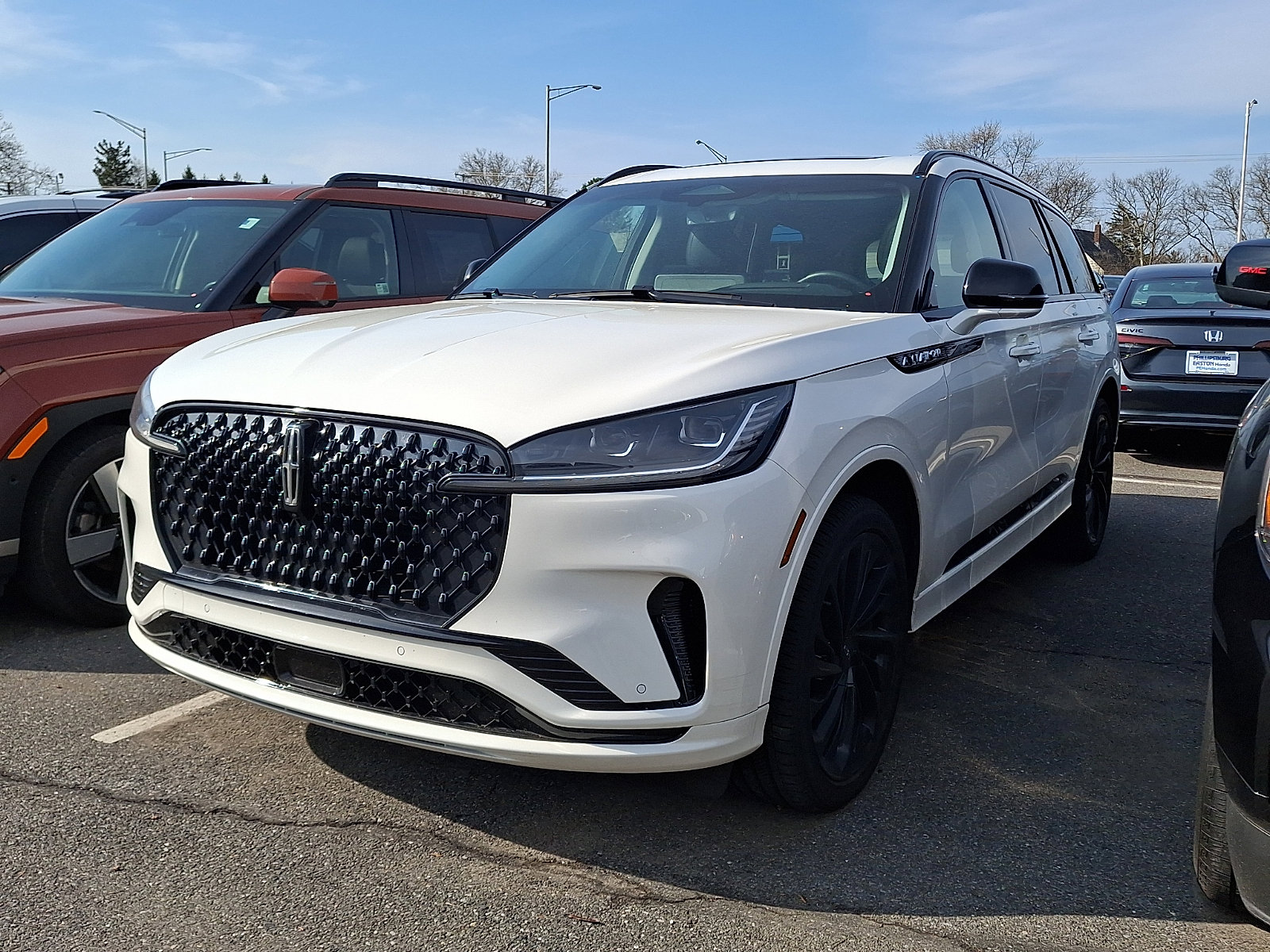 Used 2025 Lincoln Aviator Reserve w/ Equipment Group 201A image 3