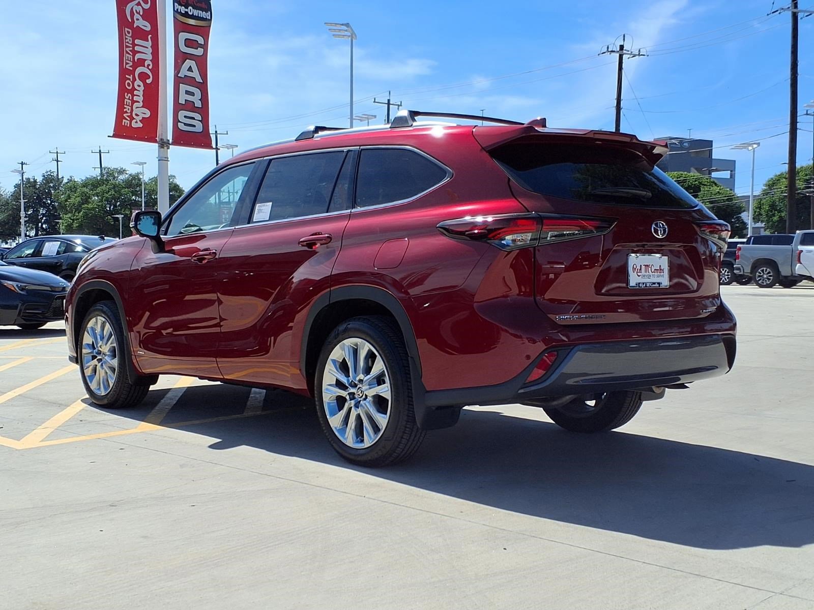 New 2026 Toyota Highlander Limited AWD/4WD image 6