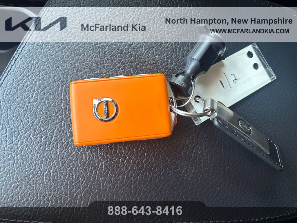 Used 2021 Volvo XC90 T6 Momentum w/ Advanced Package image 30