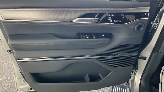 Used 2023 Jeep Grand Wagoneer Series III image 34