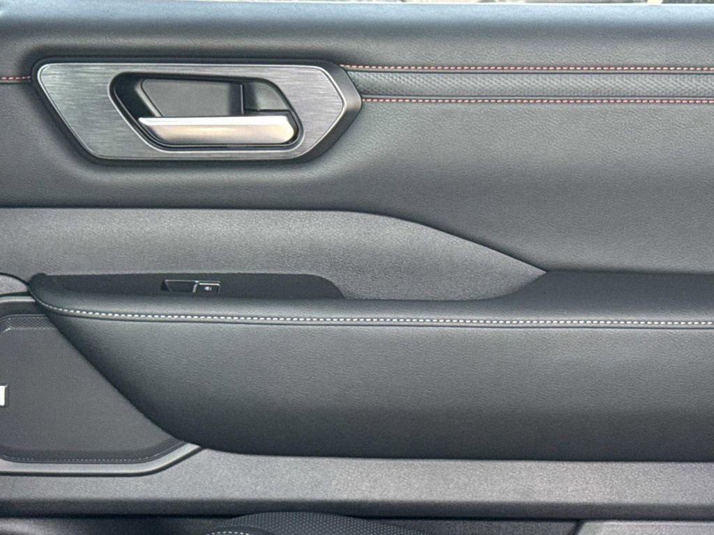 New 2026 Nissan Armada PRO-4X w/ Captain's Chari Seat Package image 18