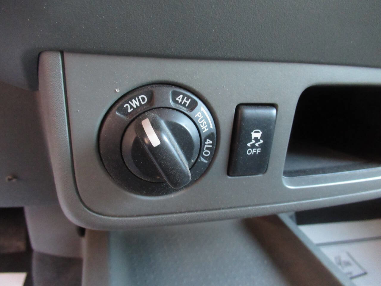 Used 2019 Nissan Frontier SV image 23