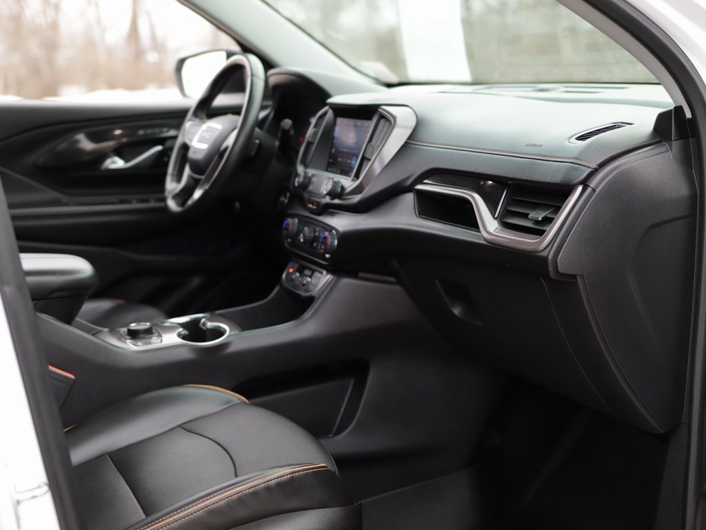 Used 2022 GMC Terrain AT4 image 34