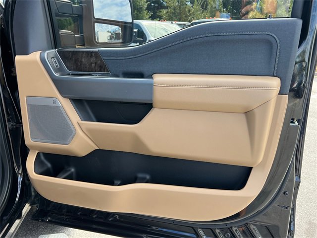 Used 2023 Ford F250 Lariat w/ Lariat Ultimate Package image 14