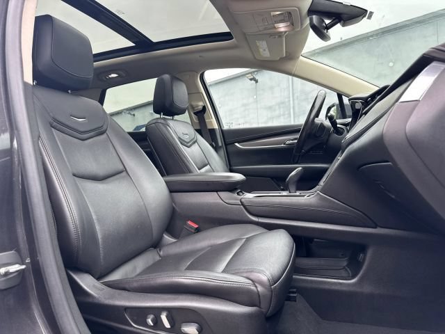 Used 2018 Cadillac XT5 Luxury AWD/4WD image 23