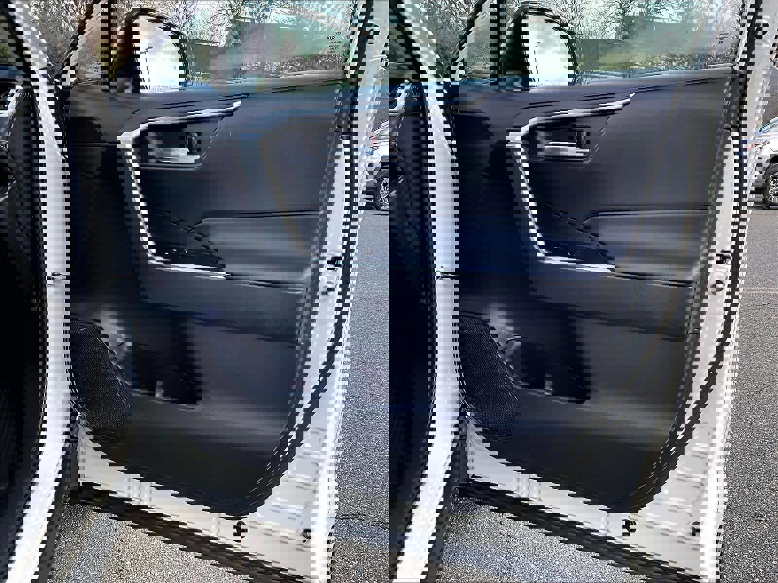 Used 2021 Toyota RAV4 XLE image 12