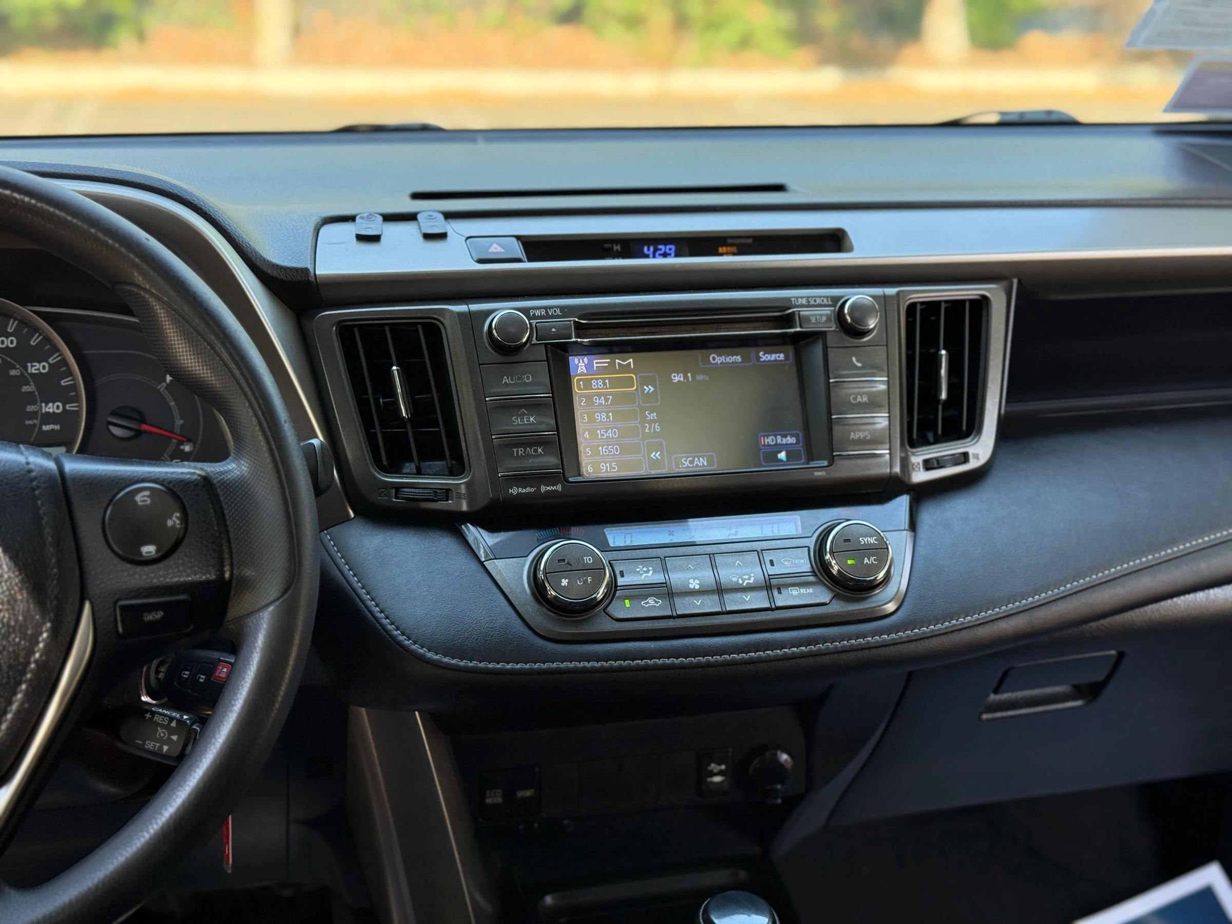 Used 2013 Toyota RAV4 XLE FWD image 19