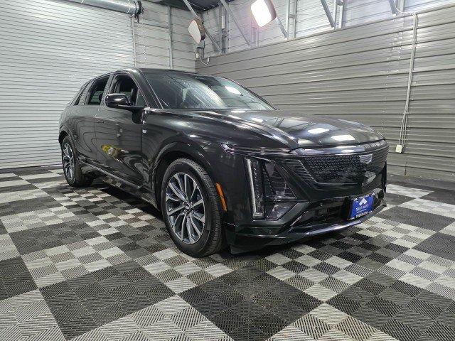 Used 2024 Cadillac Lyriq Sport image 4