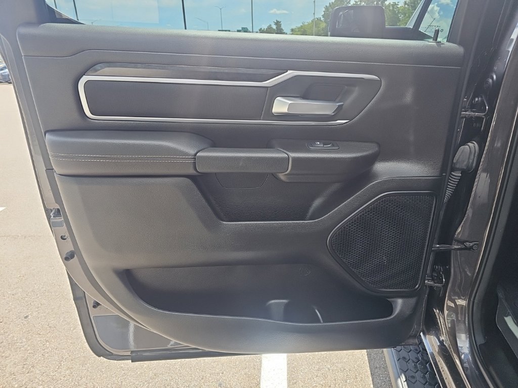 Used 2023 RAM 1500 Big Horn AWD/4WD image 29