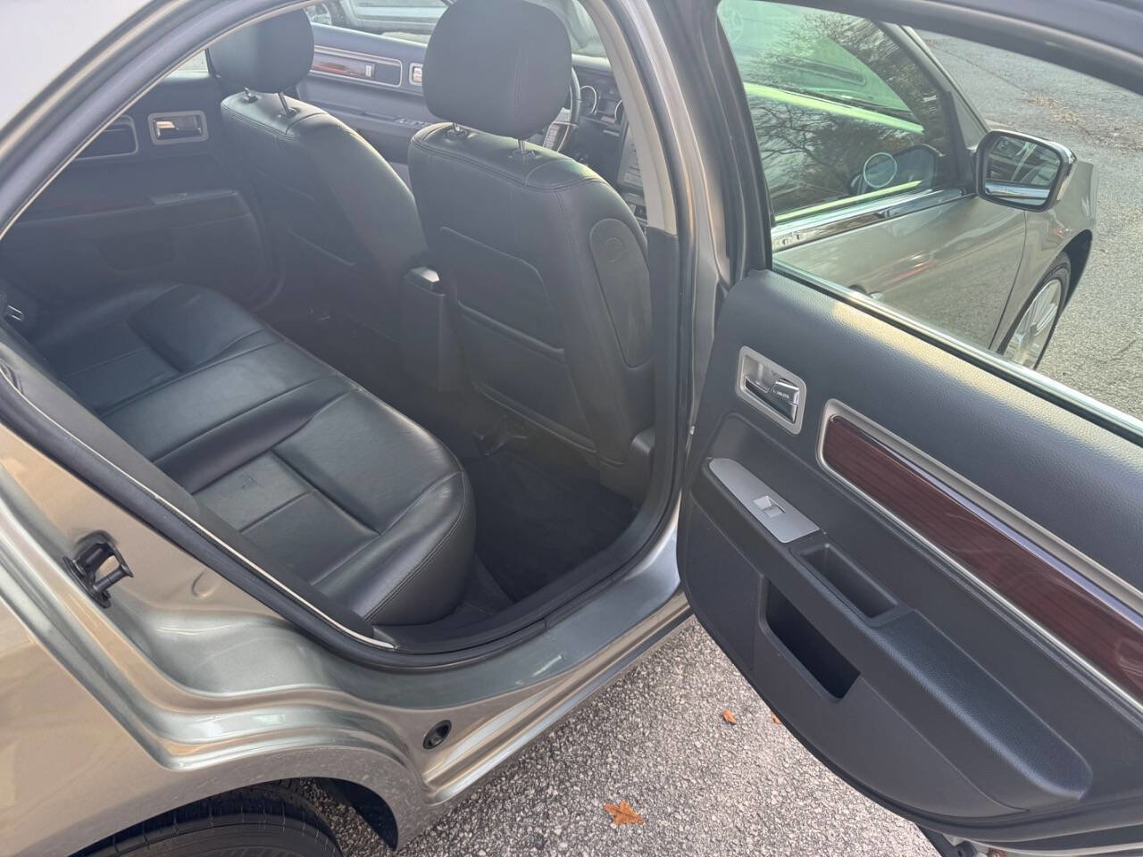 Used 2008 Lincoln MKZ image 14