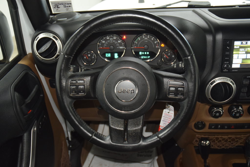 Used 2017 Jeep Wrangler Unlimited Rubicon w/ Cold Weather Group AWD/4WD image 34