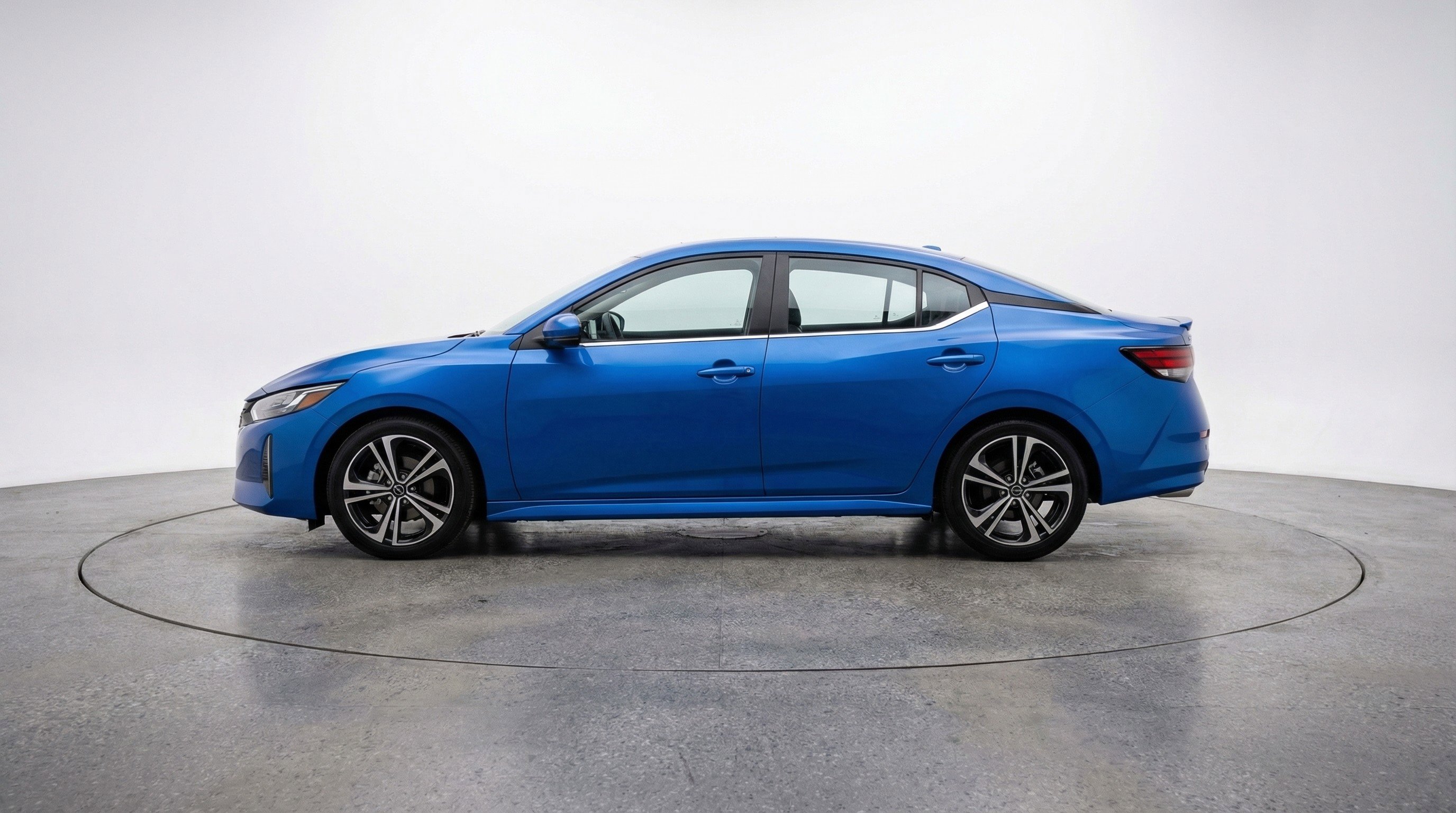 Used 2025 Nissan Sentra SV FWD image 5