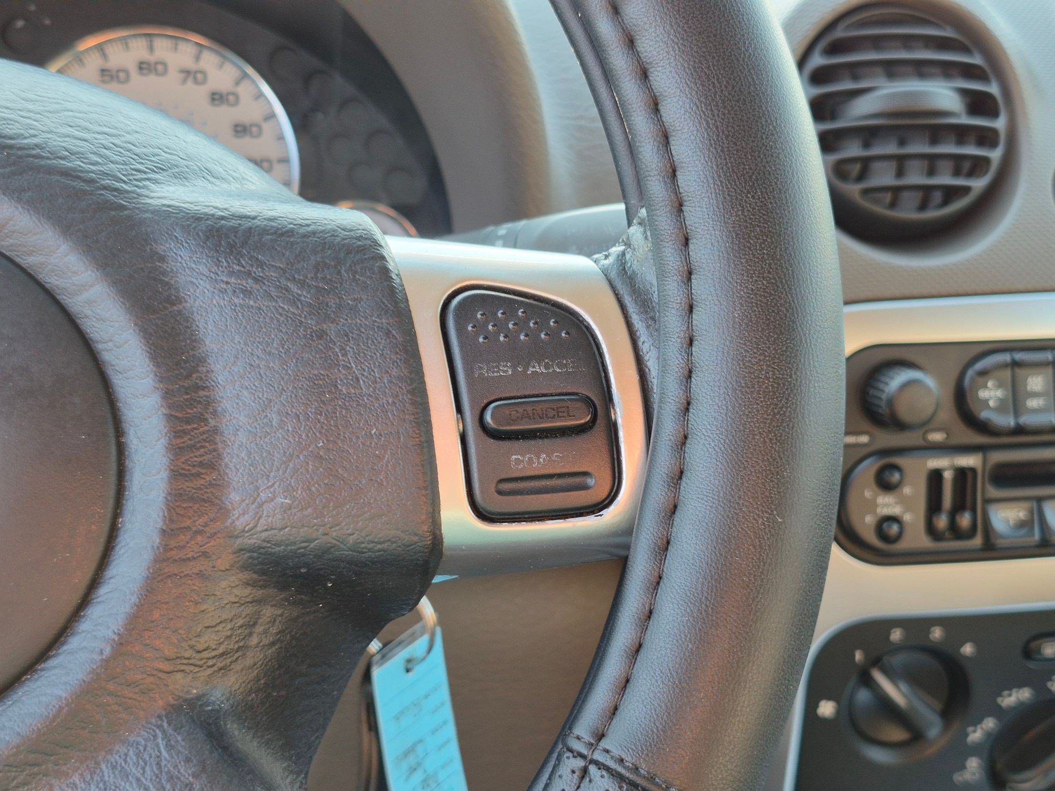 Used 2003 Jeep Liberty Limited AWD/4WD image 18