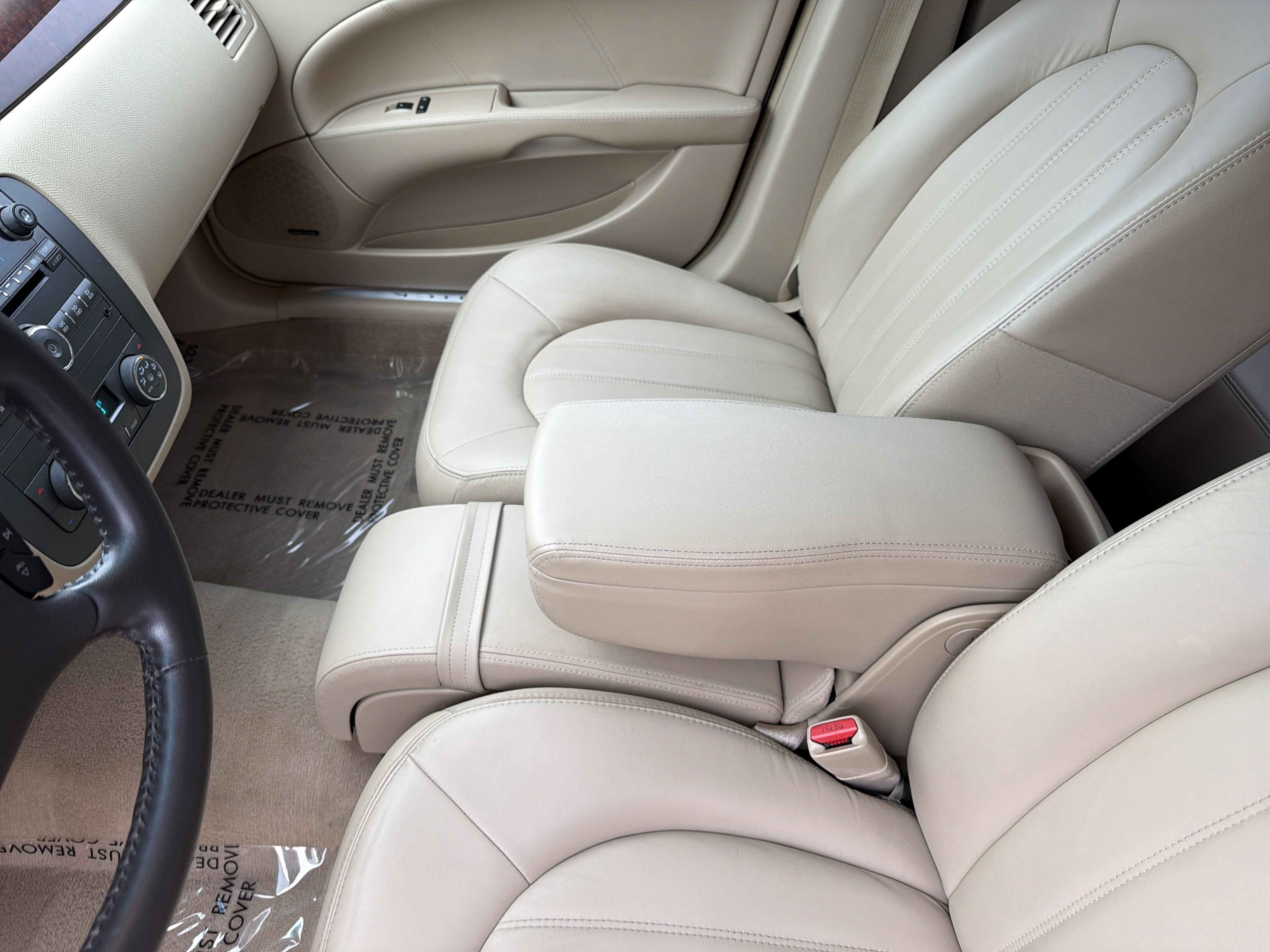Used 2011 Buick Lucerne CXL FWD image 17