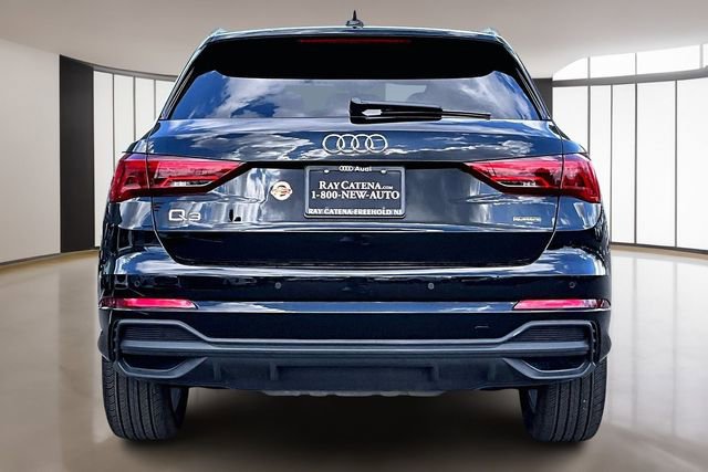 Used 2025 Audi Q3 2.0T Premium w/ Convenience Package image 6