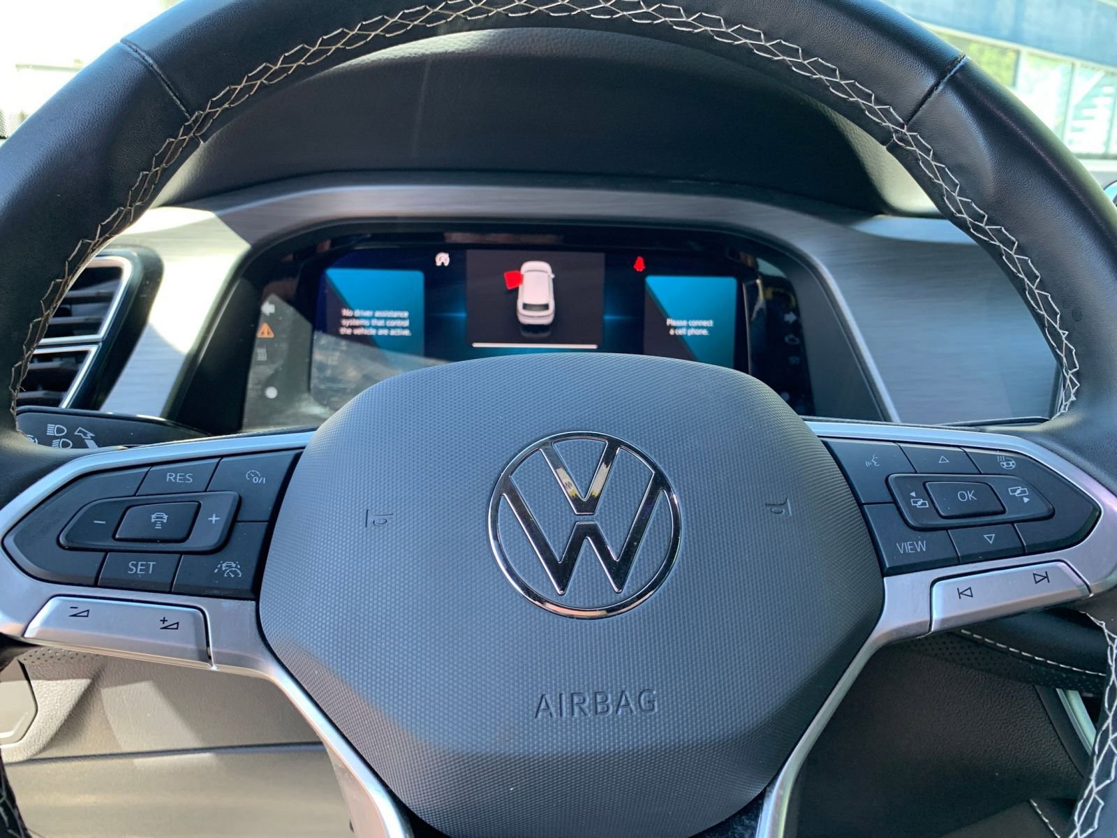 Used 2024 Volkswagen Atlas Cross Sport SE image 28