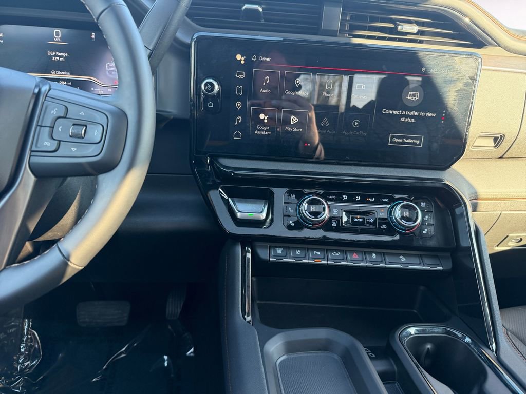 Used 2025 GMC Sierra 2500 AT4 w/ Technology Package image 11