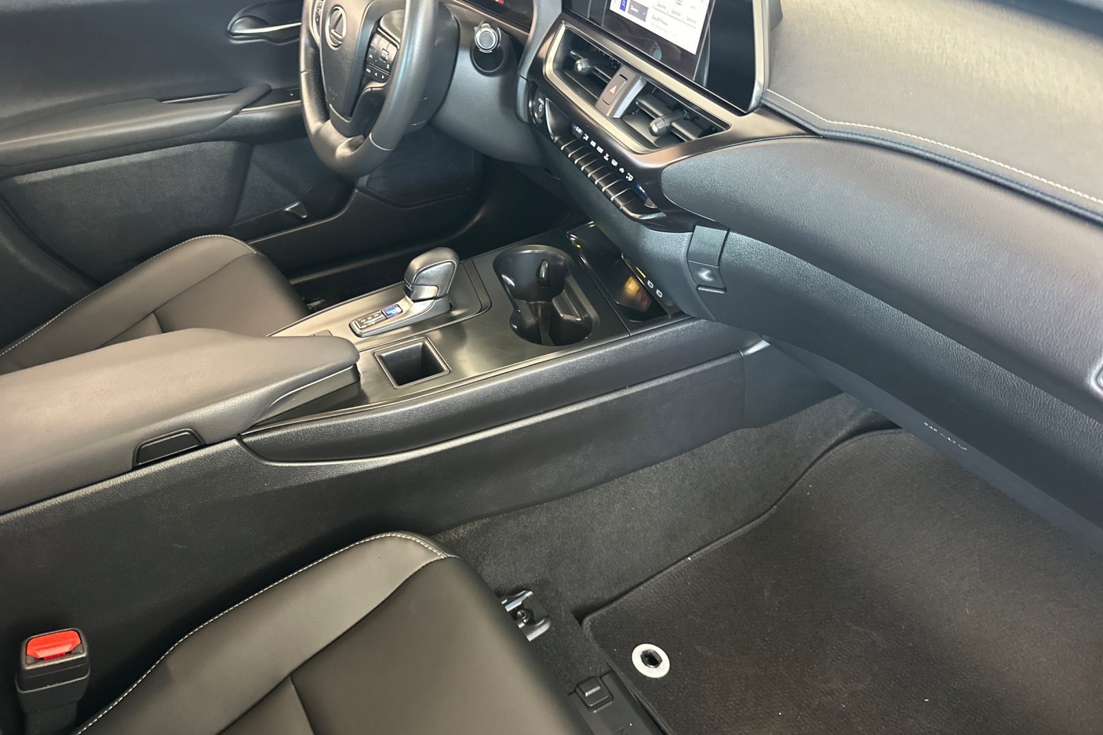 Certified 2025 Lexus UX 300h FWD image 13