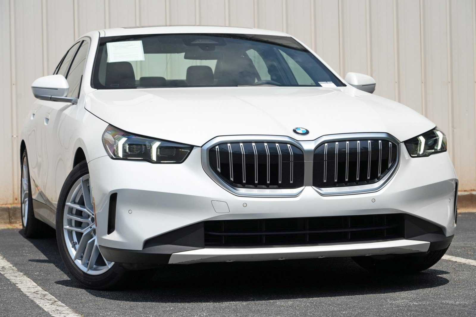 Used 2024 BMW 540i xDrive w/ Convenience Package AWD/4WD image 4