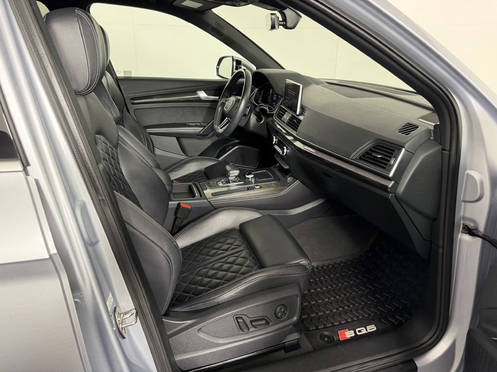 Used 2018 Audi SQ5 Premium Plus w/ Navigation Package AWD/4WD image 23