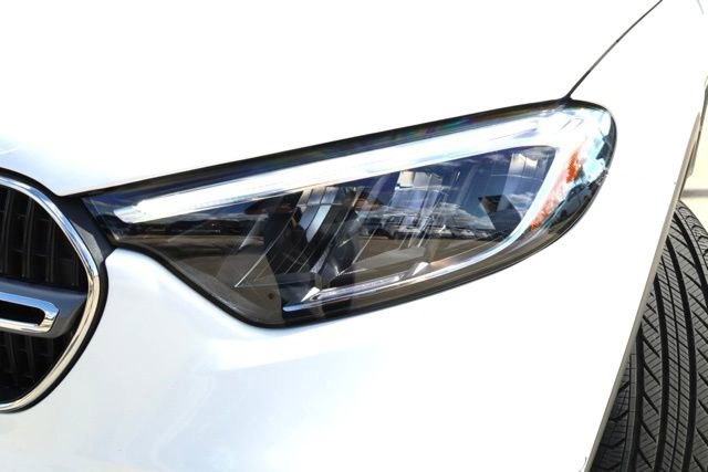 New 2025 Mercedes-Benz GLC 300 image 8